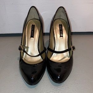 Nine West Stilettos ⭐️